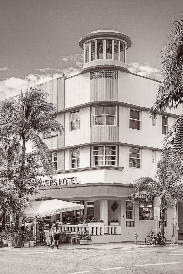 Waldorf Towers Hotel. Ocean Drive and 9th, South Beach, Miami.
